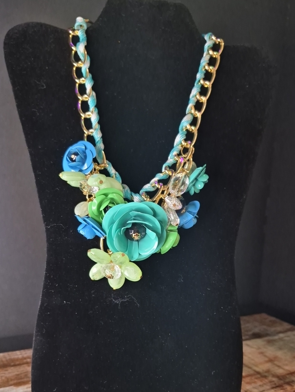 Fashion Jewelry Turquoise Blue & Green Floral Statement Necklace